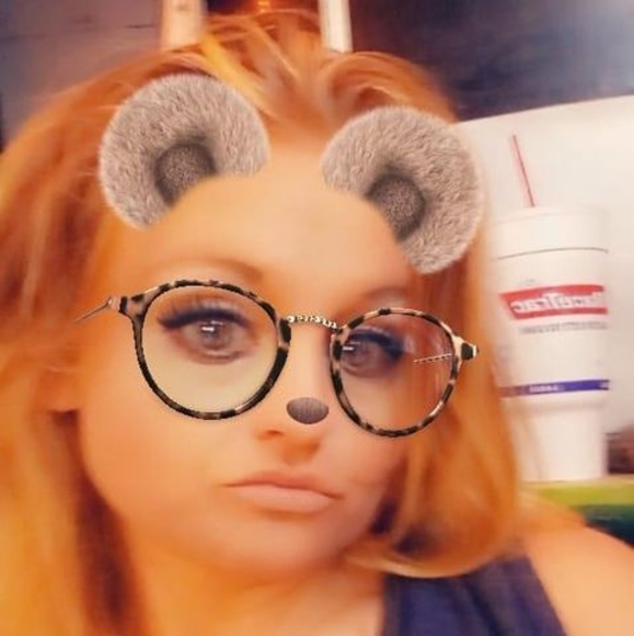 Meet your Posher, Lindsay - Picture 1 of 1